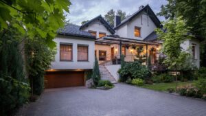 Four Qualities to Look For in a Real Estate Agent